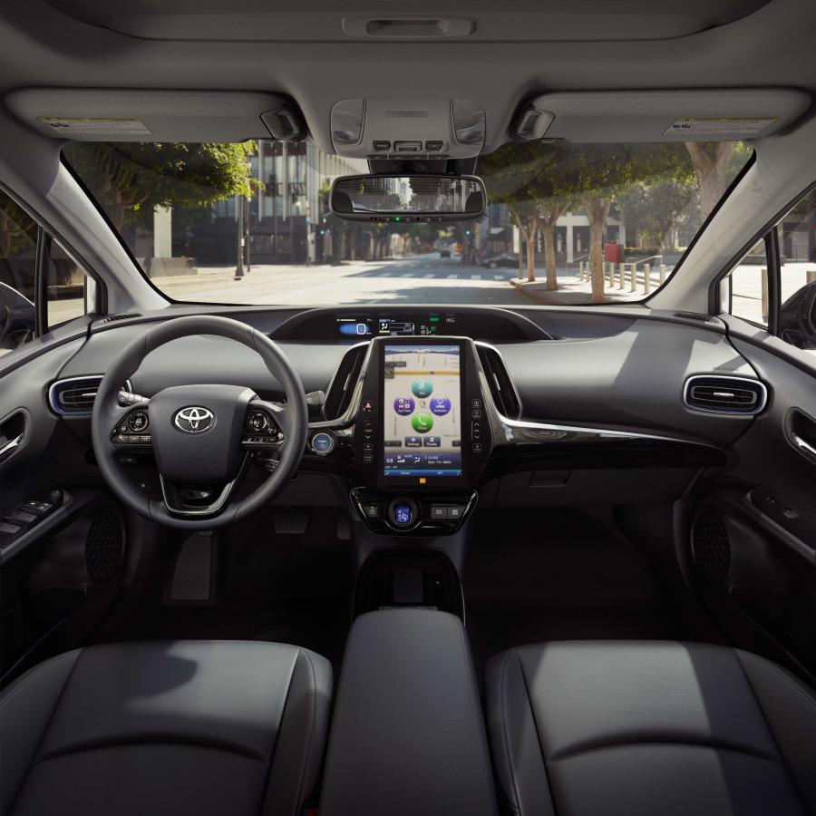 Торпедо Toyota Prius Limited 2019 года  (NA) (фото 3 из 23)